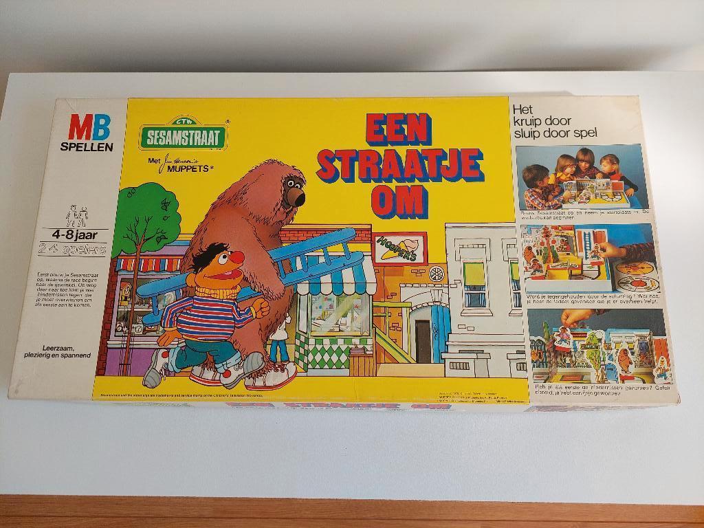 Een straatje om - Sesamstraat van MB spellen, Drie of vier spelers, Ophalen of Verzenden, Gebruikt, MB Spellen