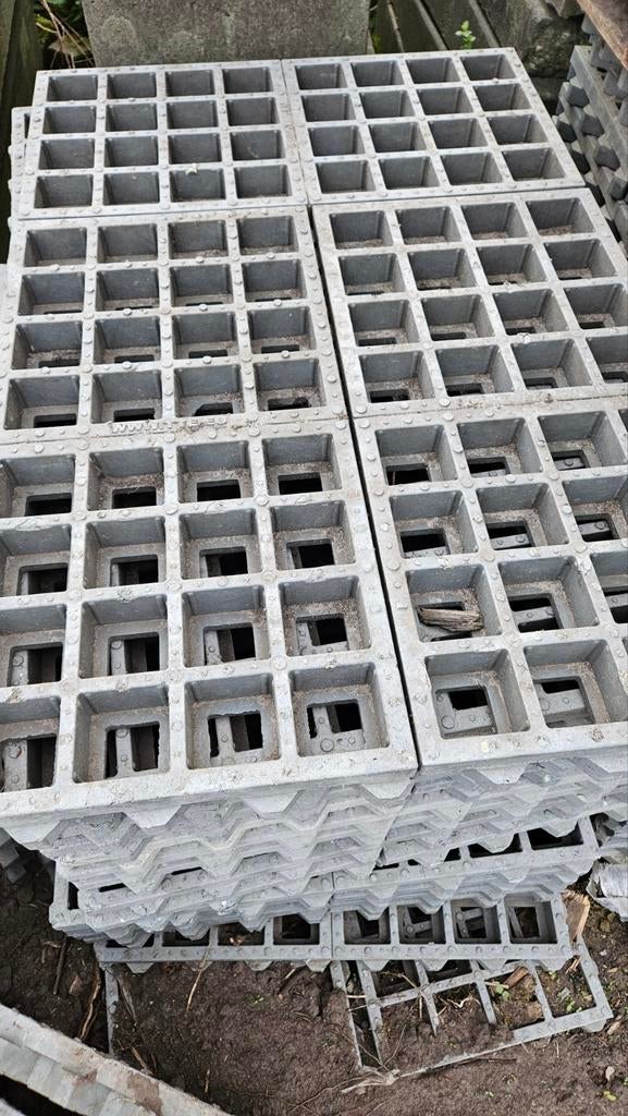 Kunstof grasbeton, Ophalen, Gebruikt, Grijs