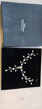 Norsk Smykkedesign ketting met kristallen en blaadjes, Met kristal, Overige materialen, Ophalen of Verzenden, Zo goed als nieuw