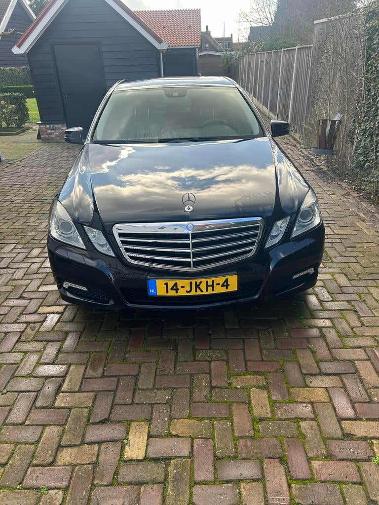 Mercedes-Benz E-Klasse E350cgi Sedan Aut7 W212 2009 Zwart, Auto's, Automaat, Achterwielaandrijving, 2000 kg, Zwart