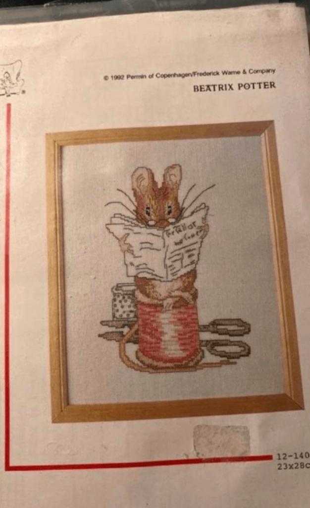 BORDUURPAKKET BEATRIX POTTER THE TAILOR OF GLOUCESTER, Verzenden, Nieuw, Handborduren, Borduurpakket