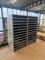 Vakkenkast met blauwe schotten, Ophalen