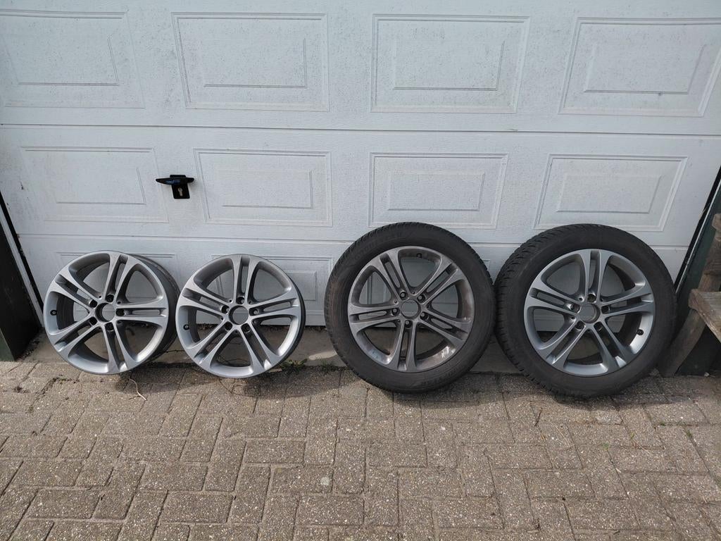 Mercedes velgen 17inch en 15 inch, Auto-onderdelen, Banden en Velgen, 17 inch, All Season, Personenwagen, 205 mm