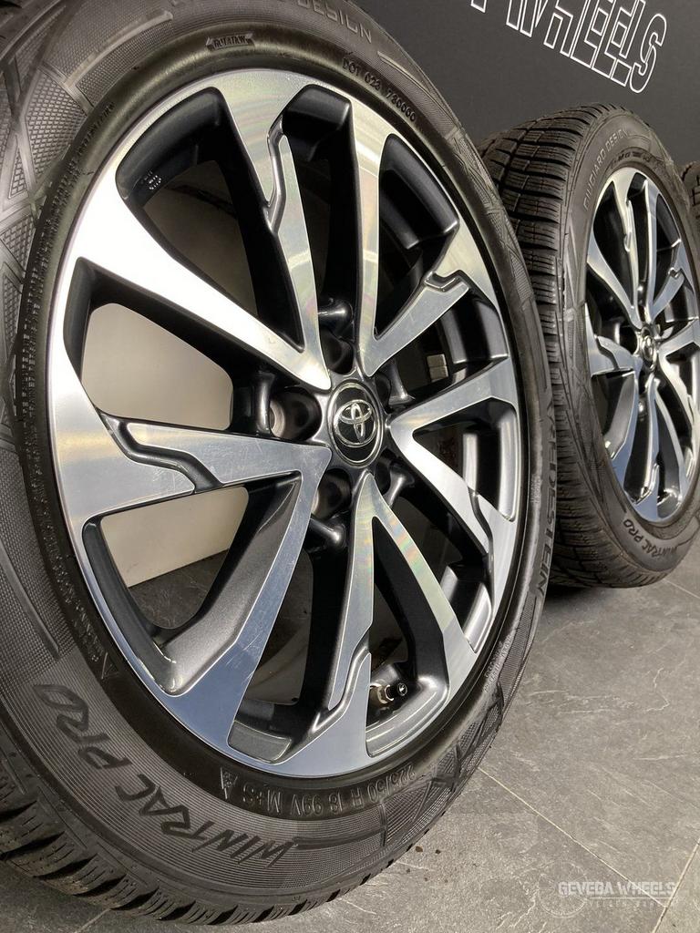 18” originele Toyota Corolla Cross velgen + winterbanden CJR, Auto-onderdelen, Banden en Velgen, 18 inch, Gebruikt, -, -