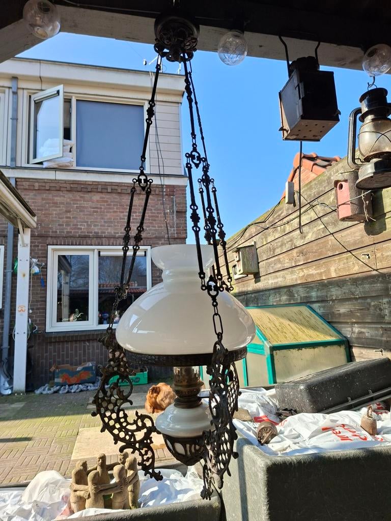 Mooie hangende olielamp in goede staat, Antiek en Kunst, Ophalen of Verzenden