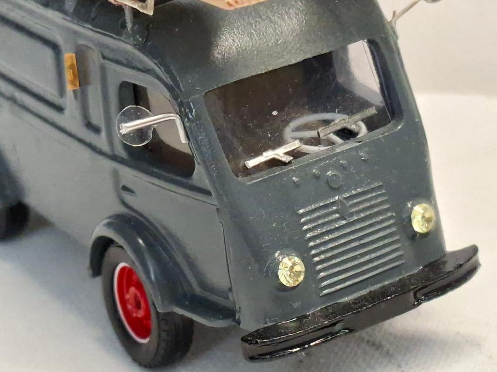 Renault Goelette bestelbus code3, Hobby en Vrije tijd, Modelauto's | 1:50, Ophalen of Verzenden, Gebruikt, Bus of Vrachtwagen