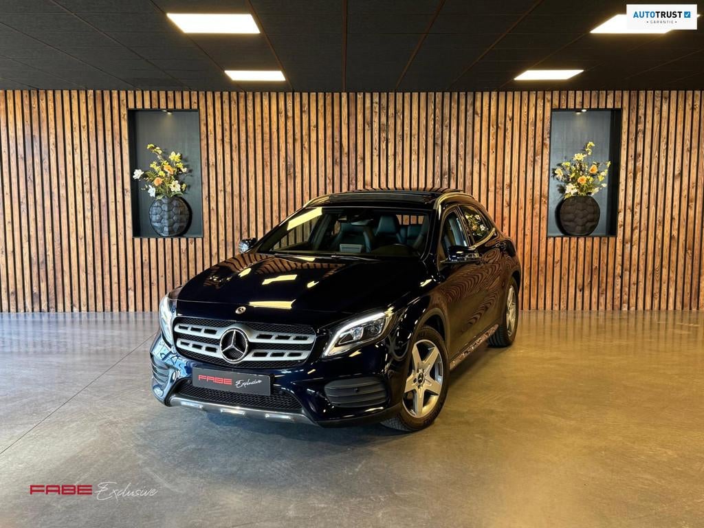 Mercedes-Benz GLA-klasse 180 Business Solution AMG / Pano /, Gebruikt, Euro 6, 4 cilinders, 715 kg