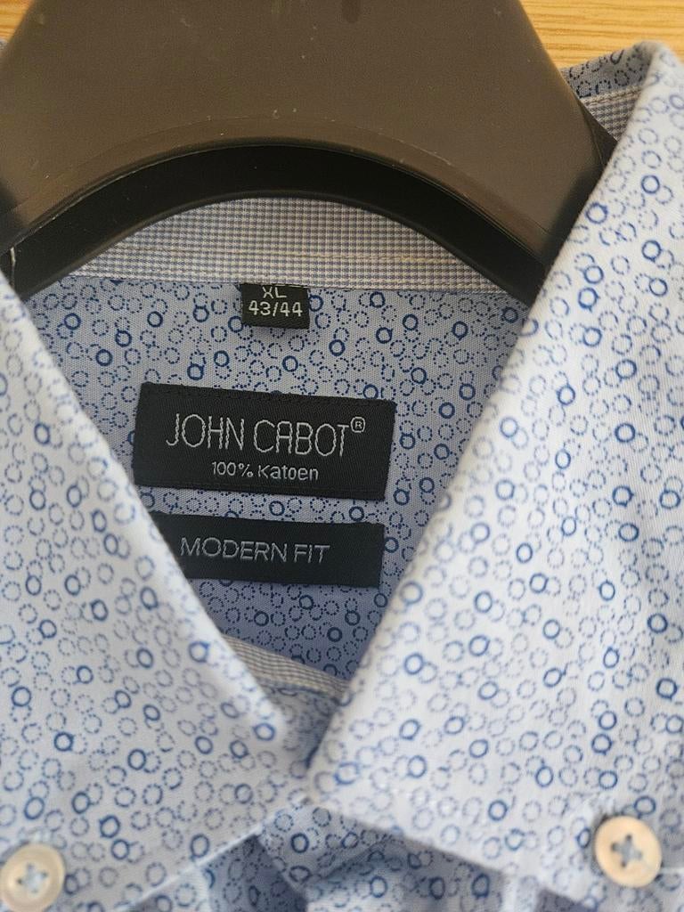 2 Overhemden van John Cabot maat xl (43-44)7.50 p.st ), Kleding | Heren, Overhemden, Ophalen of Verzenden, Nieuw, Overige kleuren