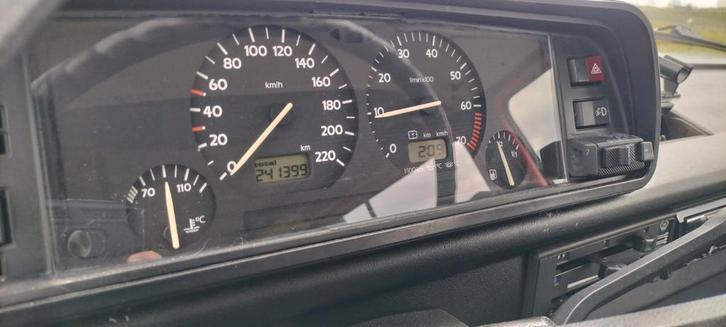 Volkswagen T3 camper 1979 GTI 115pk, Auto's, Volkswagen, Particulier, Transporter, Benzine, Handgeschakeld, Geïmporteerd, Rood