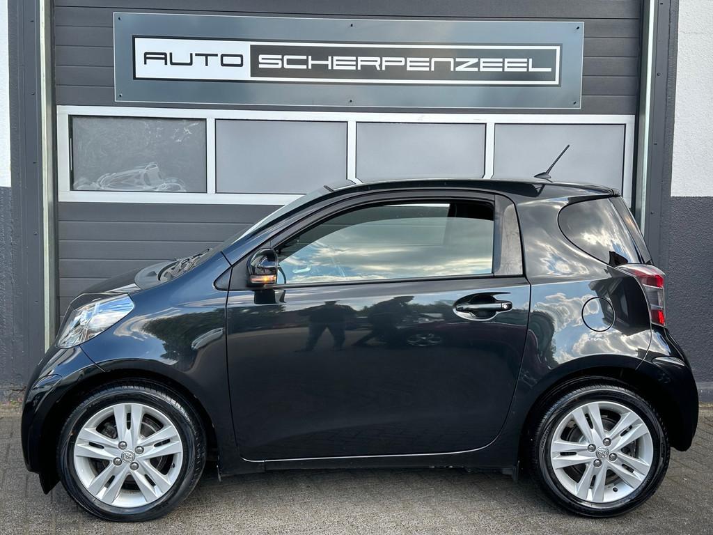 Toyota IQ 1.3 VVTi Dynamic | AIRCO | 97PK | KEYLESS | 16 inc, Auto's, Toyota, Stof, Gebruikt, Zwart, 4 cilinders