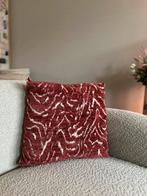 Sierkussen bordeaux zebra print, Huis en Inrichting, Woonaccessoires | Kussens, Ophalen of Verzenden, Zo goed als nieuw, Vierkant