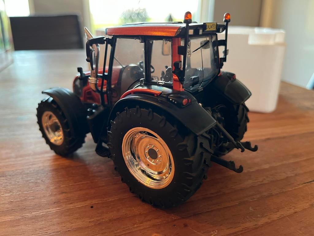 Valtra N wiking schaal 1:32, Ophalen of Verzenden, Gebruikt, Tractor of Landbouw, Overige merken