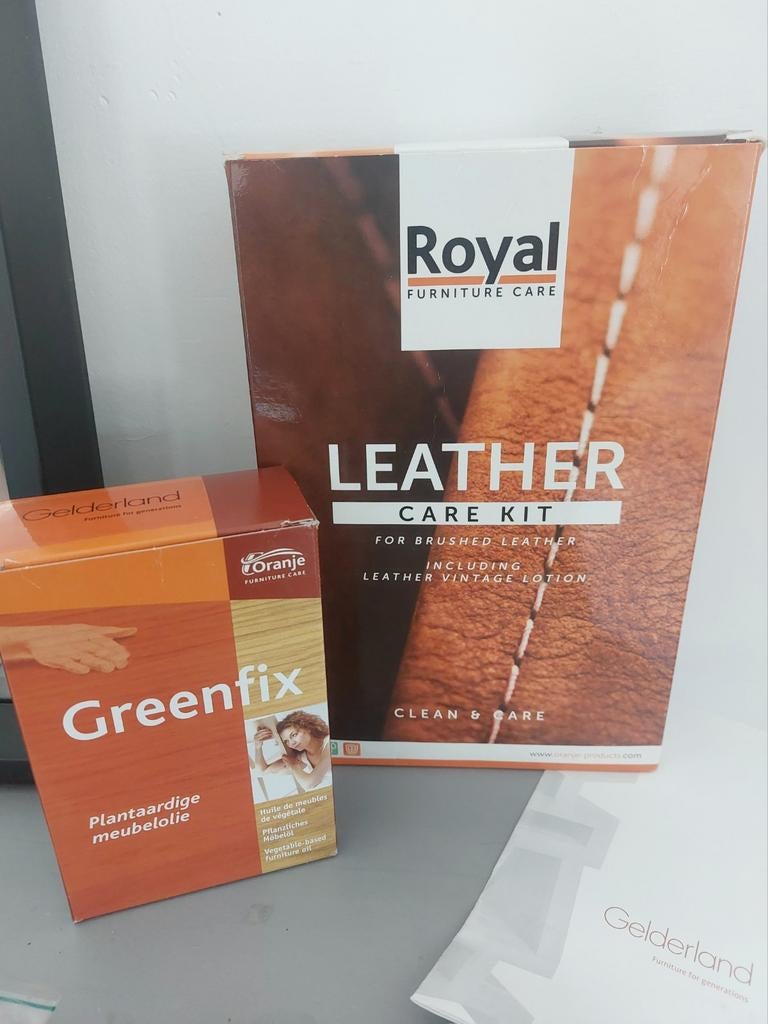 2 nieuw Royal Furniture Care leather care kit + Gelderlander, Huis en Inrichting, Ophalen of Verzenden, Schoonmaakmiddel