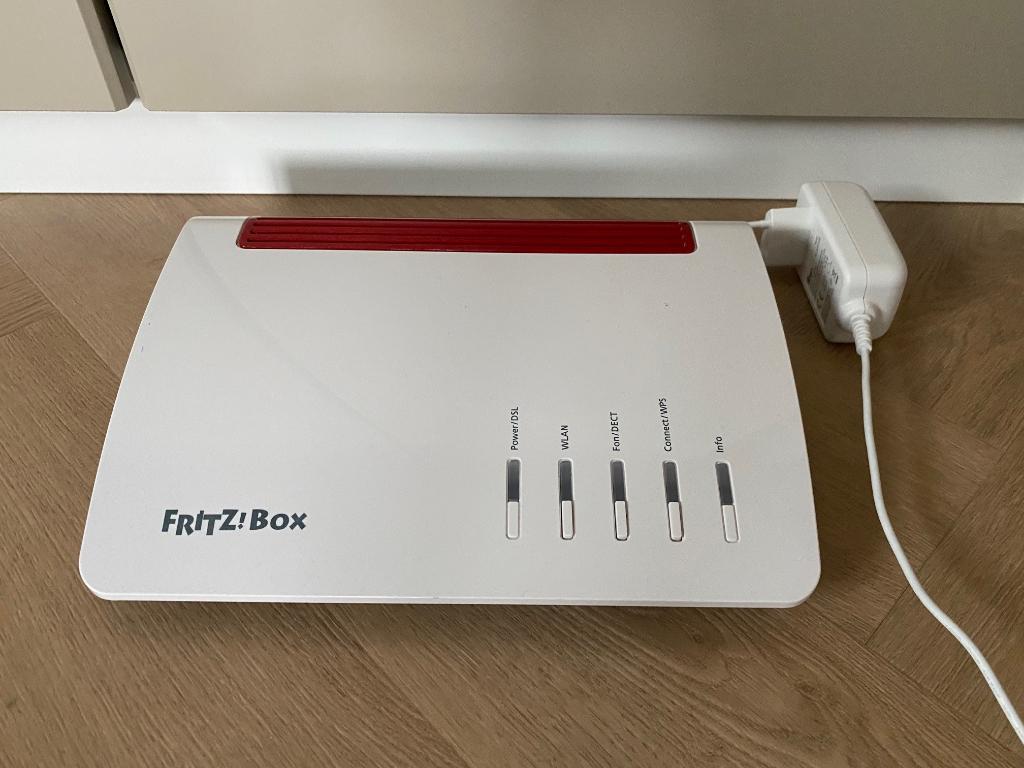 Fritz!box 7590 router mesh Fritz, Computers en Software, Routers en Modems, Verzenden, Zo goed als nieuw, Router met modem, AVM FRITZ!Box