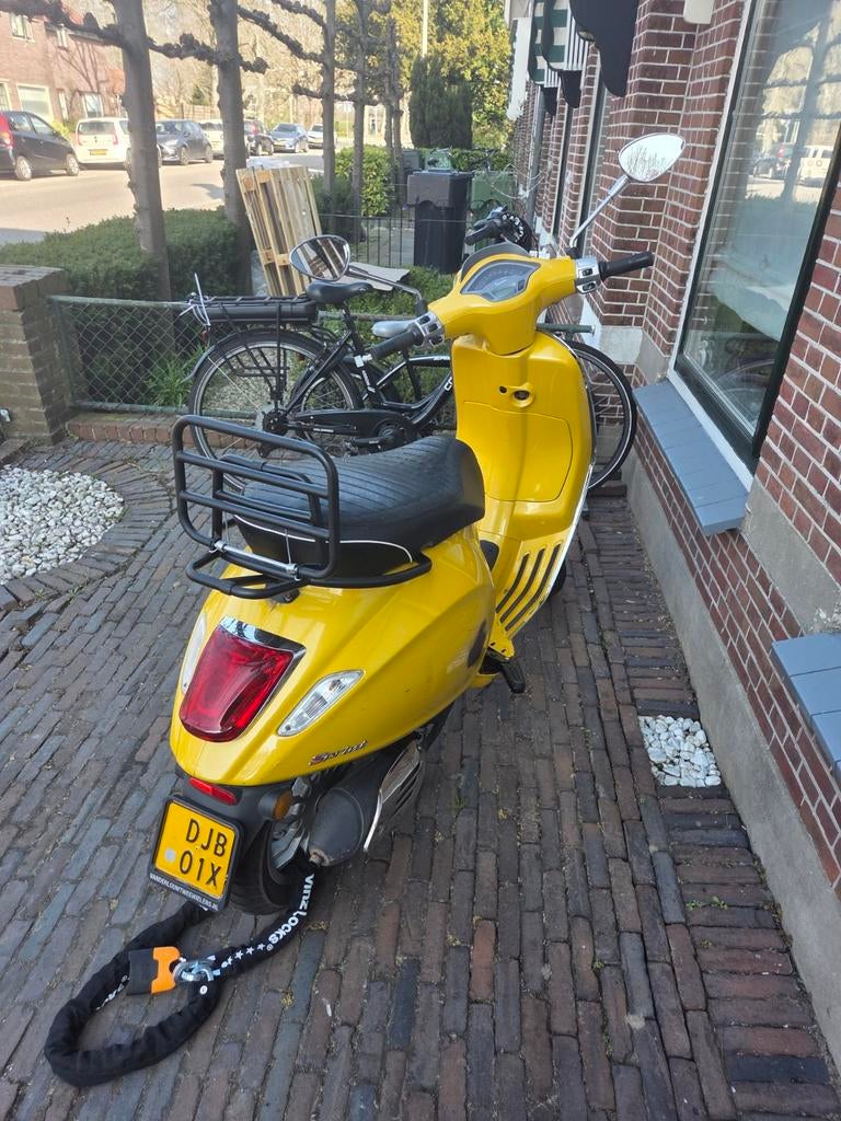 Vespa Sprint geel 50km per uur, Fietsen en Brommers, Scooters | Vespa, Ophalen