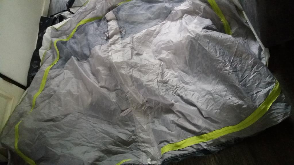 Binnentent / slaapcabine met dubbele deuren en een hangend t, Ophalen