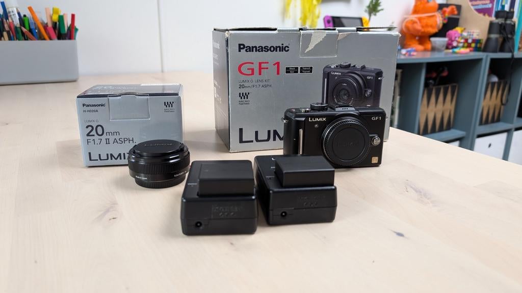 Panasonic gf1 met nieuwe Panasonic 20mm f1.7 ii lens, Audio, Tv en Foto, Fotocamera's Digitaal, Ophalen of Verzenden, Gebruikt