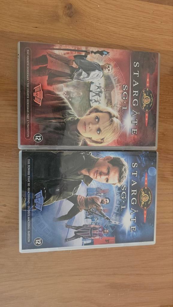 Stargate SG-1 DVD's - Volume 46 & 47, Vanaf 12 jaar, Ophalen of Verzenden, Gebruikt, Science Fiction