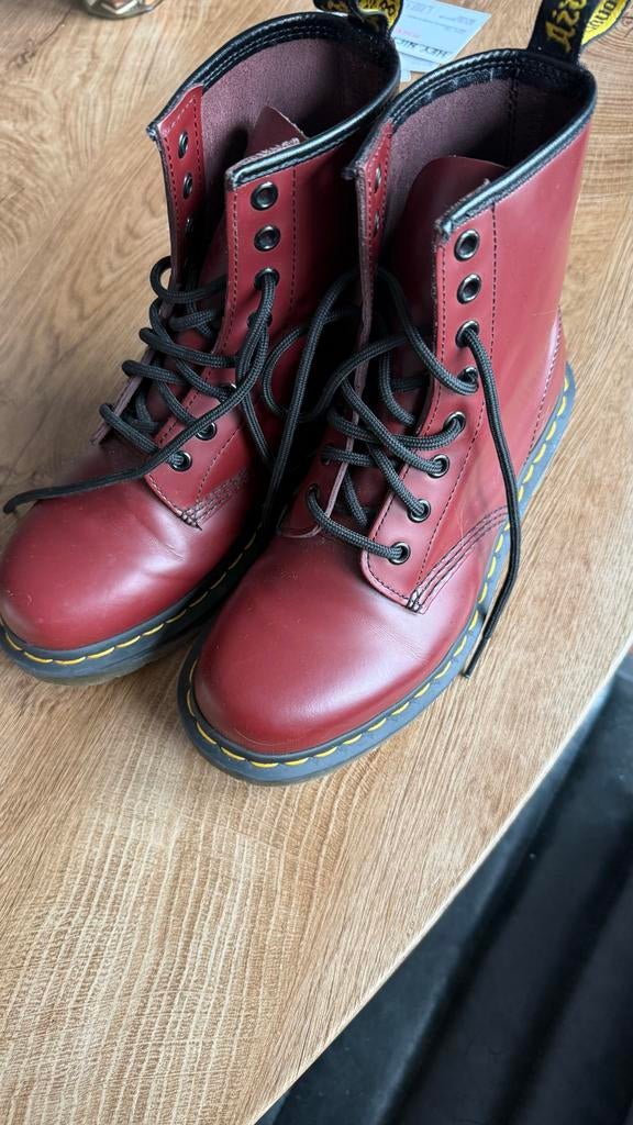 Dr Martens bordeauxrood maat 37, Ophalen of Verzenden, Zo goed als nieuw, Rood, Lage of Enkellaarzen