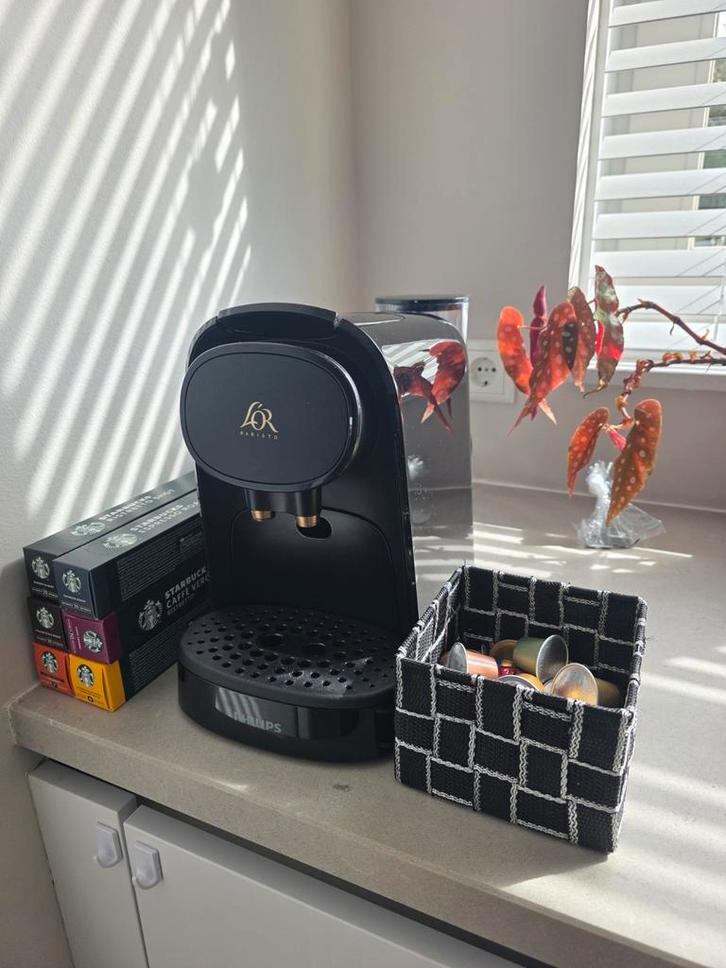 L'OR Barista koffiezetapparaat incl +-80 cups, Witgoed en Apparatuur, Koffiezetapparaten, Zo goed als nieuw, Koffiepads en cups