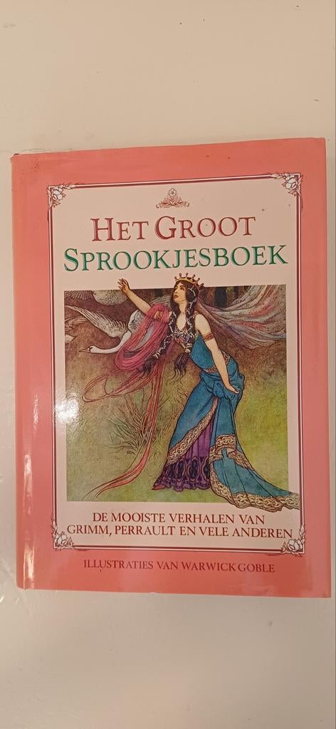 Het Groot Sprookjesboek - Grimm, Perrault en anderen, Boeken, Sprookjes en Fabels, Ophalen of Verzenden, Gelezen