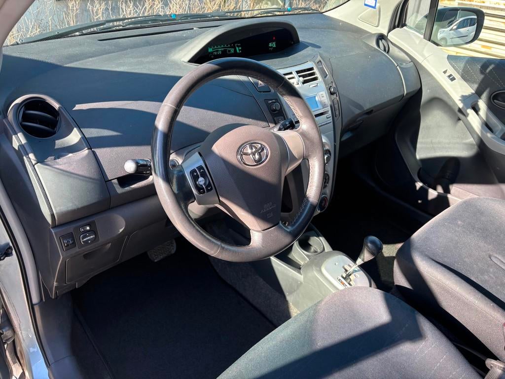 Toyota Yaris 1.3 VVTi Sol MMT | APK tot 9-2-2027 | Automaat, 750 kg, 4 cilinders, Origineel Nederlands, Bedrijf