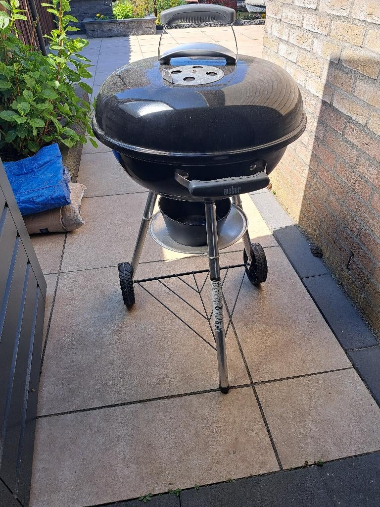 WEBER BBQ MET ACCESSOIRES (ZO GOED ALS NIEUW), Ophalen, Zo goed als nieuw, WEBER