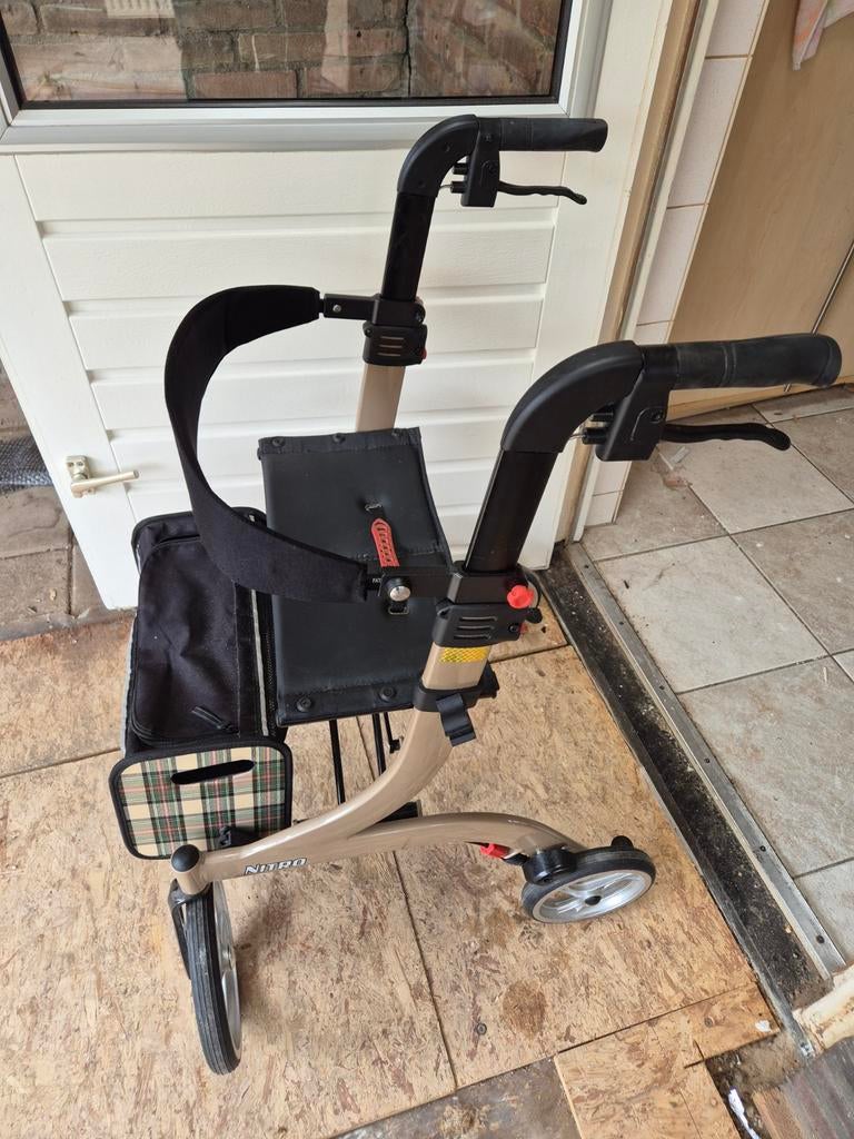 Rollator drive nitro M, Diversen, Ophalen, Lichtgewicht, Zo goed als nieuw