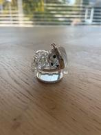 Swarovski kerst beer op trommel 718989, Verzamelen, Swarovski, Ophalen, Zo goed als nieuw, Figuurtje
