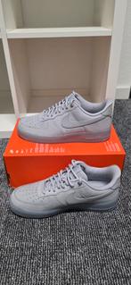 NIKE AIR Force 1 - Nieuw - Maat 43 - Grijs, Kleding | Heren, Schoenen, Overige kleuren, Nieuw, Ophalen of Verzenden, Sneakers of Gympen