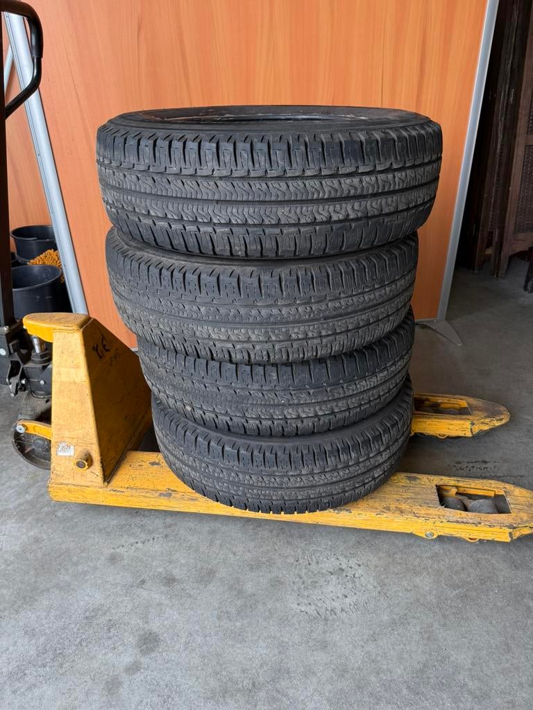 Michelin Agilis camper banden 225/75/R16CP M+ S, Ophalen, Gebruikt