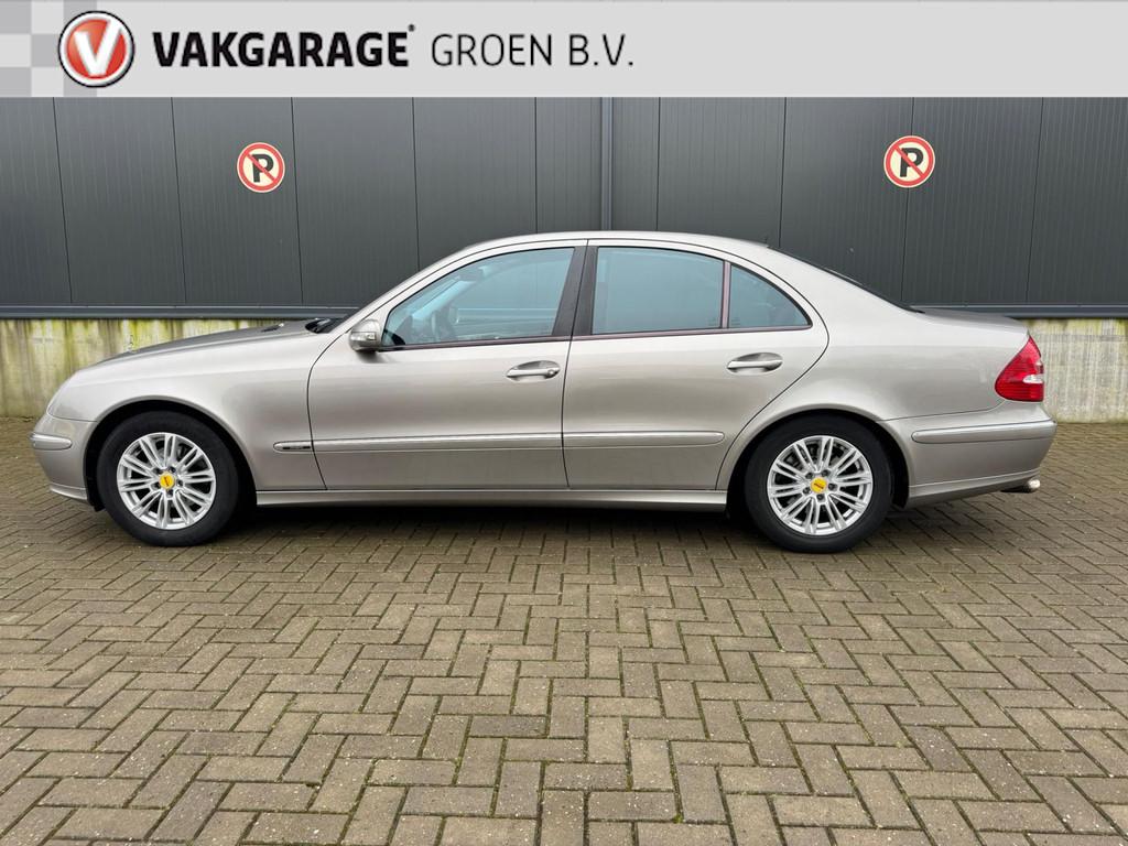 Mercedes-Benz E-klasse 280 Avantgarde Select / LPG / Climate, Auto's, Mercedes-Benz, Achterwielaandrijving, Gebruikt, Zwart, Open dak