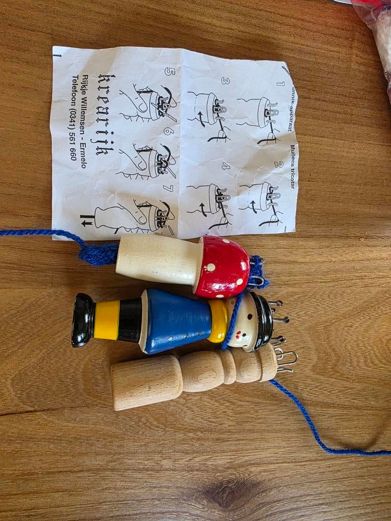 Punnik materiaal +zakje wol, Ophalen