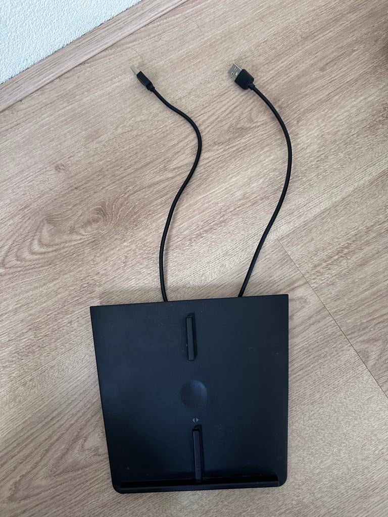 Draadloze lader Tesla Model 3/Y, Ophalen, Zo goed als nieuw, Laadpaal