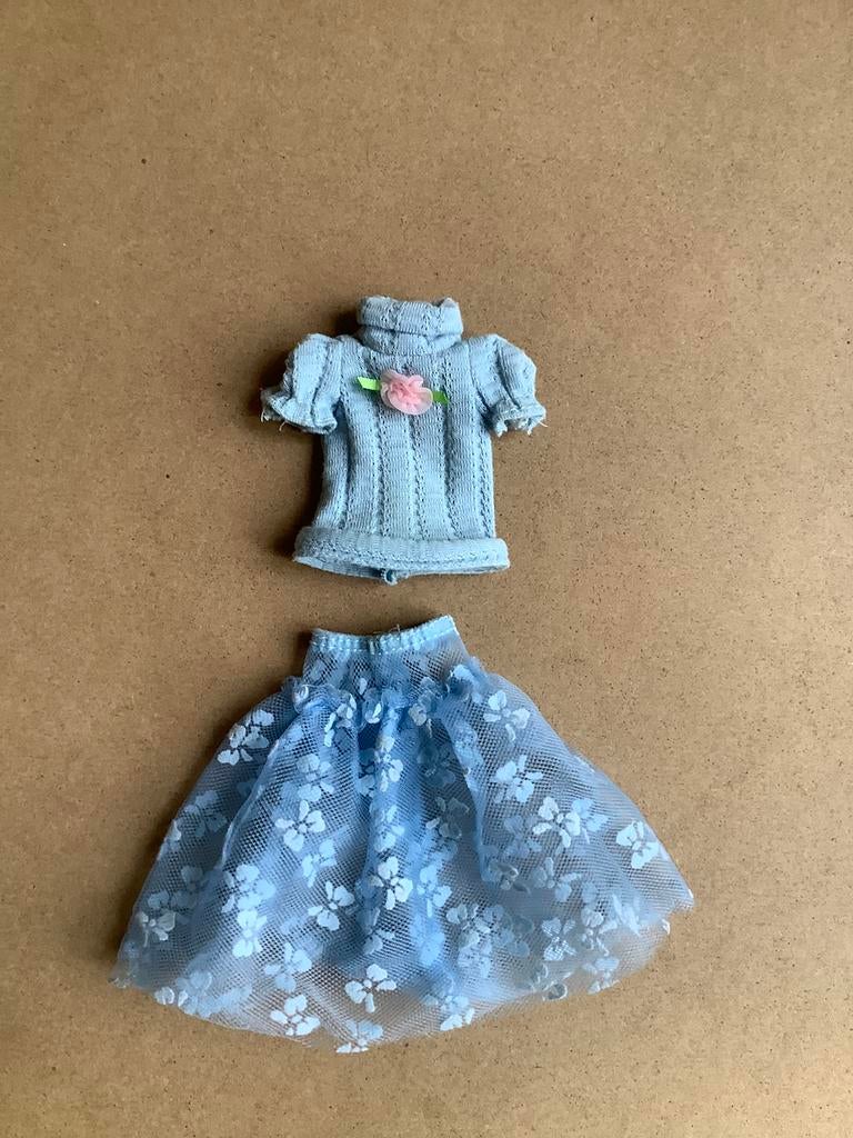 Vintage trui en rok voor Skipper van Mattel, Verzamelen, Poppen, Ophalen of Verzenden, Gebruikt, Kleertjes