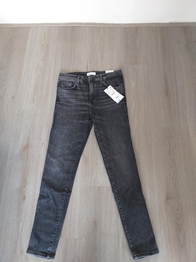 Nieuwe dames broek maat 42 van  ZARA stretch, Kleding | Dames, Spijkerbroeken en Jeans, Ophalen, Nieuw