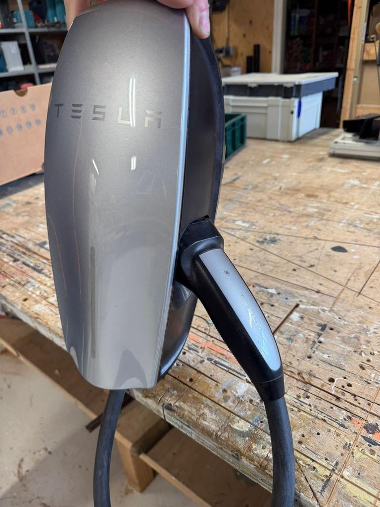 Tesla Wall Connector, Auto diversen, Ophalen of Verzenden, Zo goed als nieuw