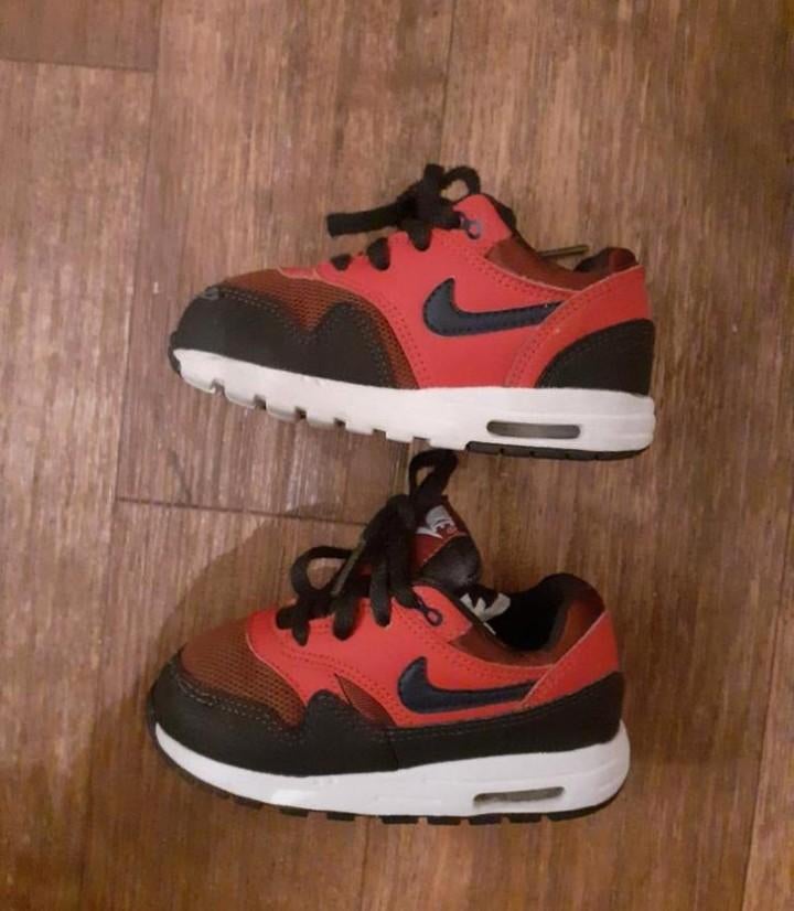 Nike Air Max schoenen.maat 23,5 .   1x aangehad, Kinderen en Baby's, Kinderkleding | Schoenen en Sokken, Ophalen of Verzenden