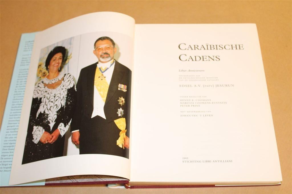 Caraïbische Cadens — Antillenboek Gesigneerd nr. 85 / 500, Ophalen of Verzenden, Gelezen