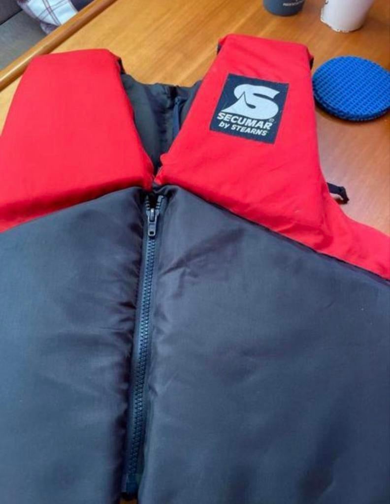 Gebruikt Secumar zwemvest, Watersport en Boten, Watersportkleding, Ophalen of Verzenden, Zo goed als nieuw, Dame of Heer, Reddingsvest of Zwemvest
