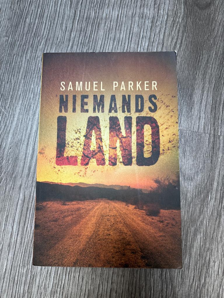 Niemandsland, Ophalen of Verzenden, Zo goed als nieuw, Samuel Parker, Nederland