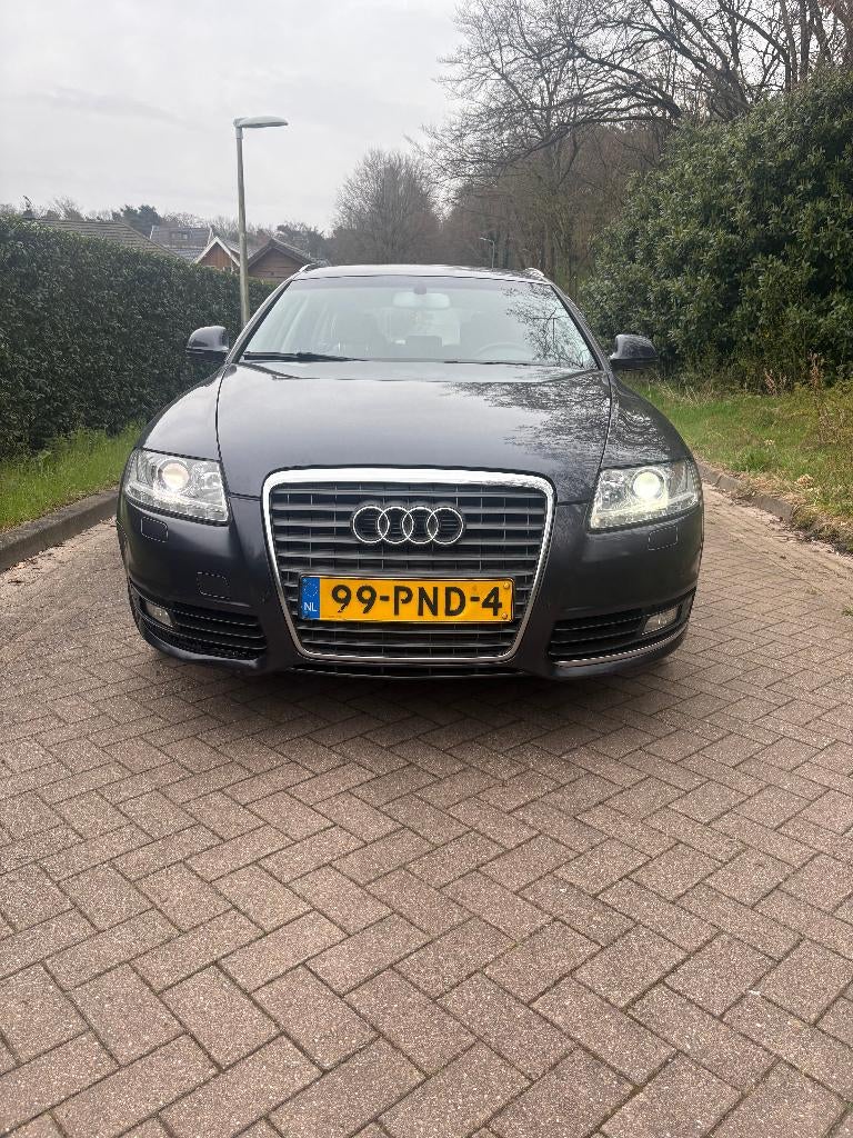 Audi A6 2.8 FSI 140KW Avant Multitronic 2011 Grijs automaat, Auto's, Audi, Beige, Bluetooth, 93 €/maand, 1630 kg