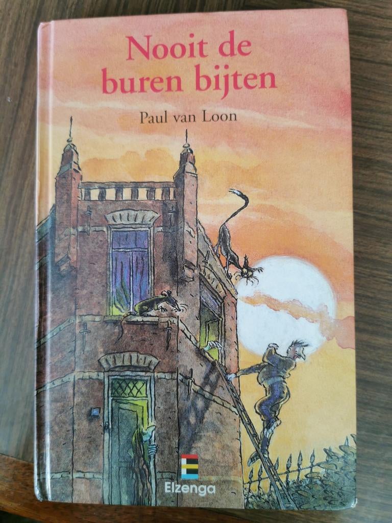 Nooit de buren bijten - Paul van Loon (Kinderboek), Boeken, Ophalen of Verzenden, Gelezen, Paul van Loon, Fictie algemeen