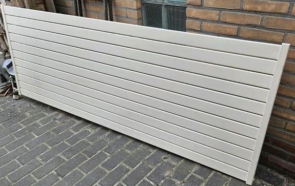 Designradiator 220x82cm, Ophalen, Gebruikt, Radiator, 60 tot 150 cm