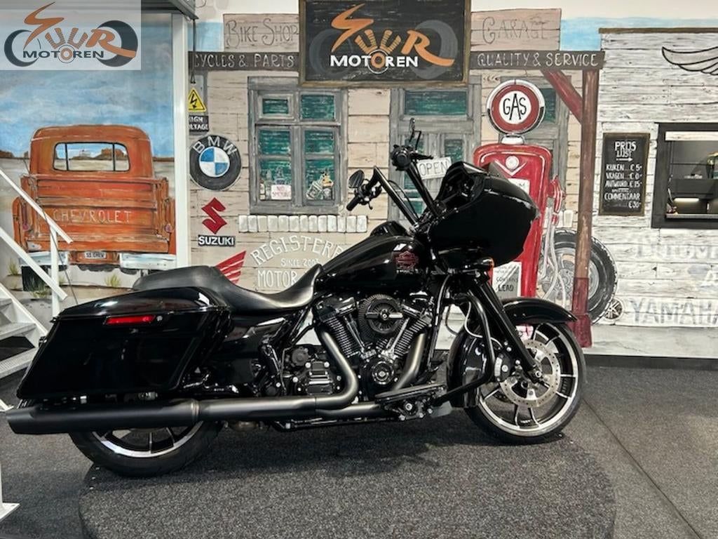 HARLEY-DAVIDSON ROAD GLIDE FLTRI (bj 2023) 6,000 km, Motoren, Motoren | Harley-Davidson, 1746 cc, 2 cilinders, HARLEY-DAVIDSON