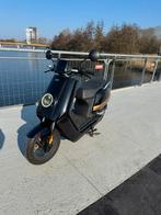 Niu scooter - recent grote beurt - topstaat - laag km, Ophalen of Verzenden, Zo goed als nieuw, Elektrisch