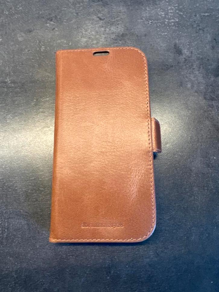 iPhone 15 pro hoesje - dbramante1928 Copenhagen Tan, Telecommunicatie, Mobiele telefoons | Hoesjes en Frontjes | Apple iPhone