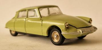 Dinky Toys (France) 530 Citroën DS 19 beschikbaar voor biedingen