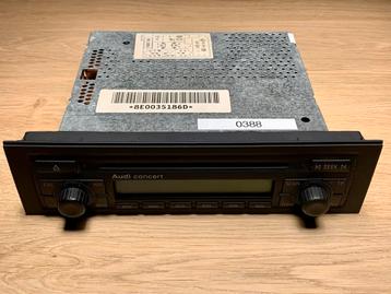 Audi Concert radio / cd speler 8E0035186D met code beschikbaar voor biedingen