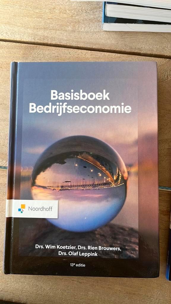 Rien Brouwers - Basisboek Bedrijfseconomie en Opgaven, Boeken, Economie, Management en Marketing, Zo goed als nieuw, Management